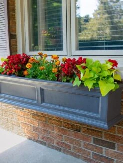 Fairfield Self-Watering Window Box, 4’ 11 Fairfield Self-Watering Window Box, 4’ -Garden Care Store 39345 100V tif