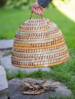 Artisan Natural Bee Skep -Garden Care Store 3 4 crop 8613063 0361