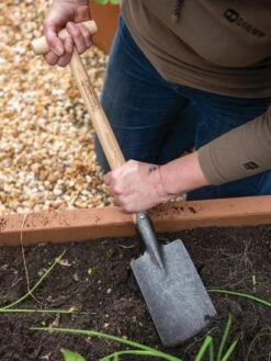 Gardener’s Lifetime Perennial Spade With Short T-Handle -Garden Care Store 8600310 3318 tif