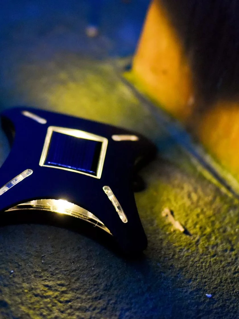 MAXSA® Solar Ninja Stars™ 4 Pack 8 MAXSA® Solar Ninja Stars™ 4 Pack - Image 6