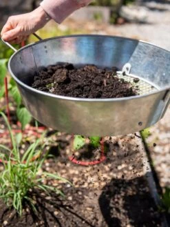 Gardener's Compost Soil Sifter -Garden Care Store 8611018 160 tif